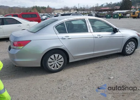 2010 Honda Accord Lx z USA, uszkodzony, nr VIN 1HGCP2F36AA021311